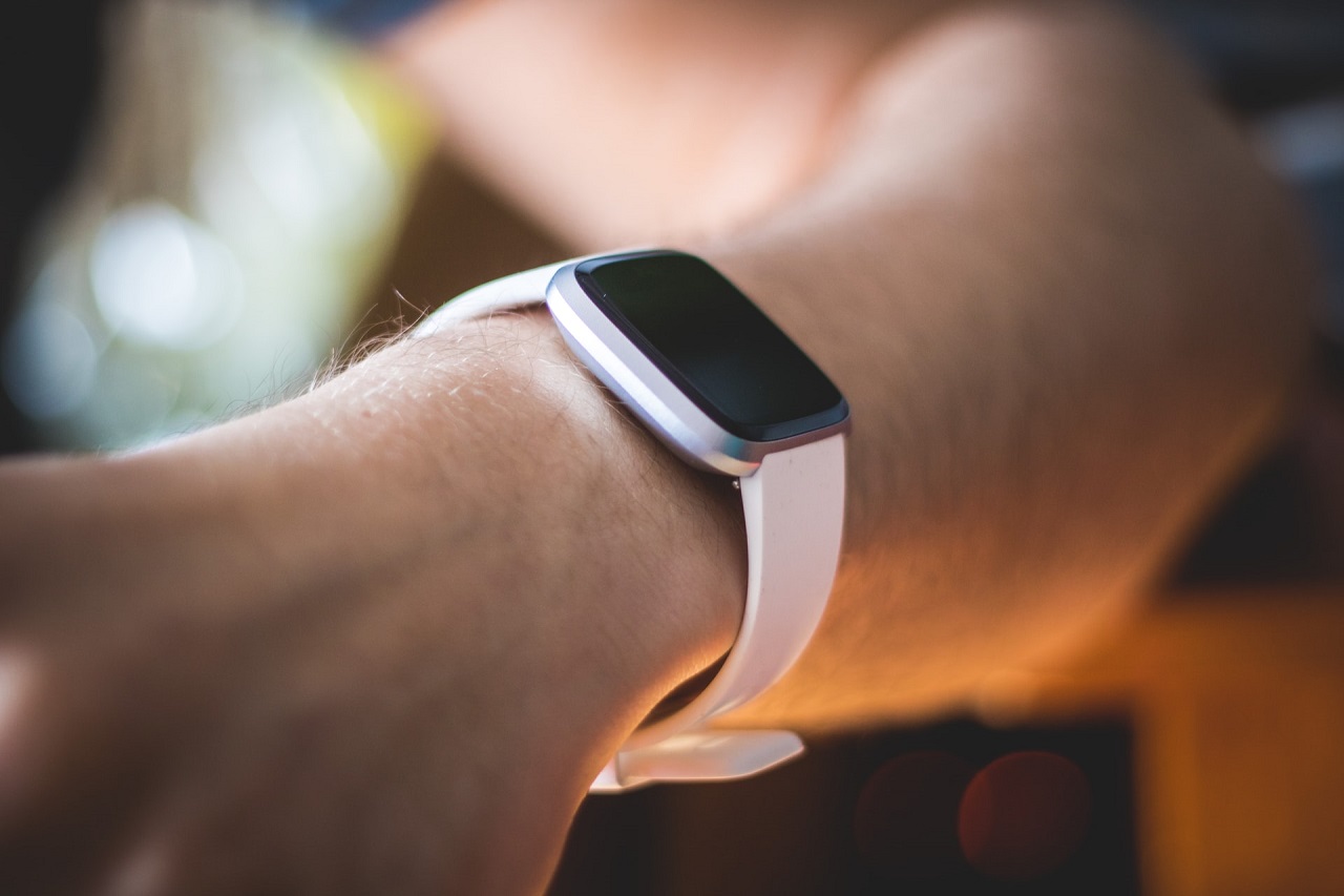 Dlaczego warto się zdecydować na zakup smartwatcha?